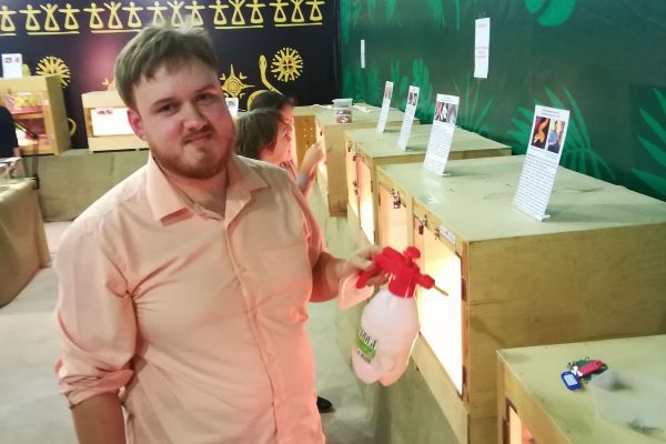 Змеи, лягушки, тараканы и прочие очаровательные создания.